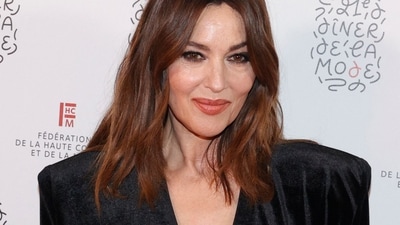 Italian actor Monica Bellucci attended the 21st Fashion Dinner against AIDS ("Dinner de la Mode" in French) charity event for the French anti-AIDS association Sidaction (Geoffroy VAN DER HASSELT / AFP) Italian actor Monica Bellucci attended the 21st Fashion Dinner against AIDS ("Dinner de la Mode" in French) charity event for the French anti-AIDS association Sidaction (Geoffroy VAN DER HASSELT / AFP)