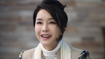 File photo shows South Korean First Lady Kim Keon Hee posing at the Samsung Guide Dog School in Yongin. (AFP) File photo shows South Korean First Lady Kim Keon Hee posing at the Samsung Guide Dog School in Yongin. (AFP)