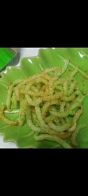 A still of fried toothpicks from a video on Twitter