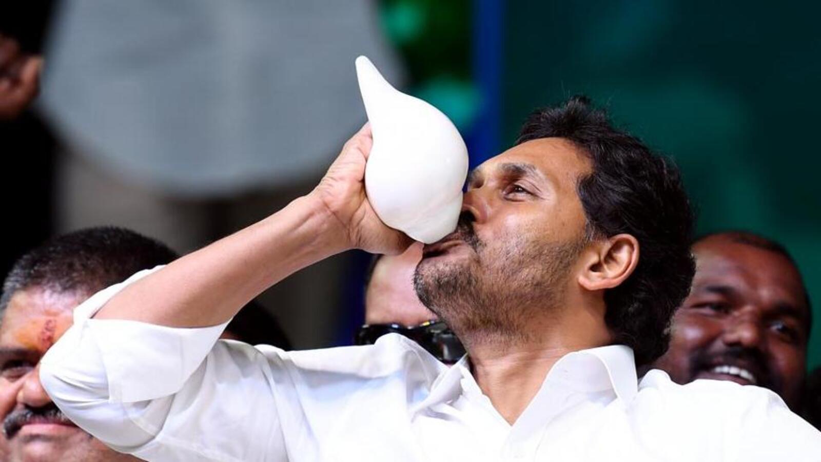 Andhra Pradesh: Jagan sounds poll bugle with attack on Naidu - Vimarsana News