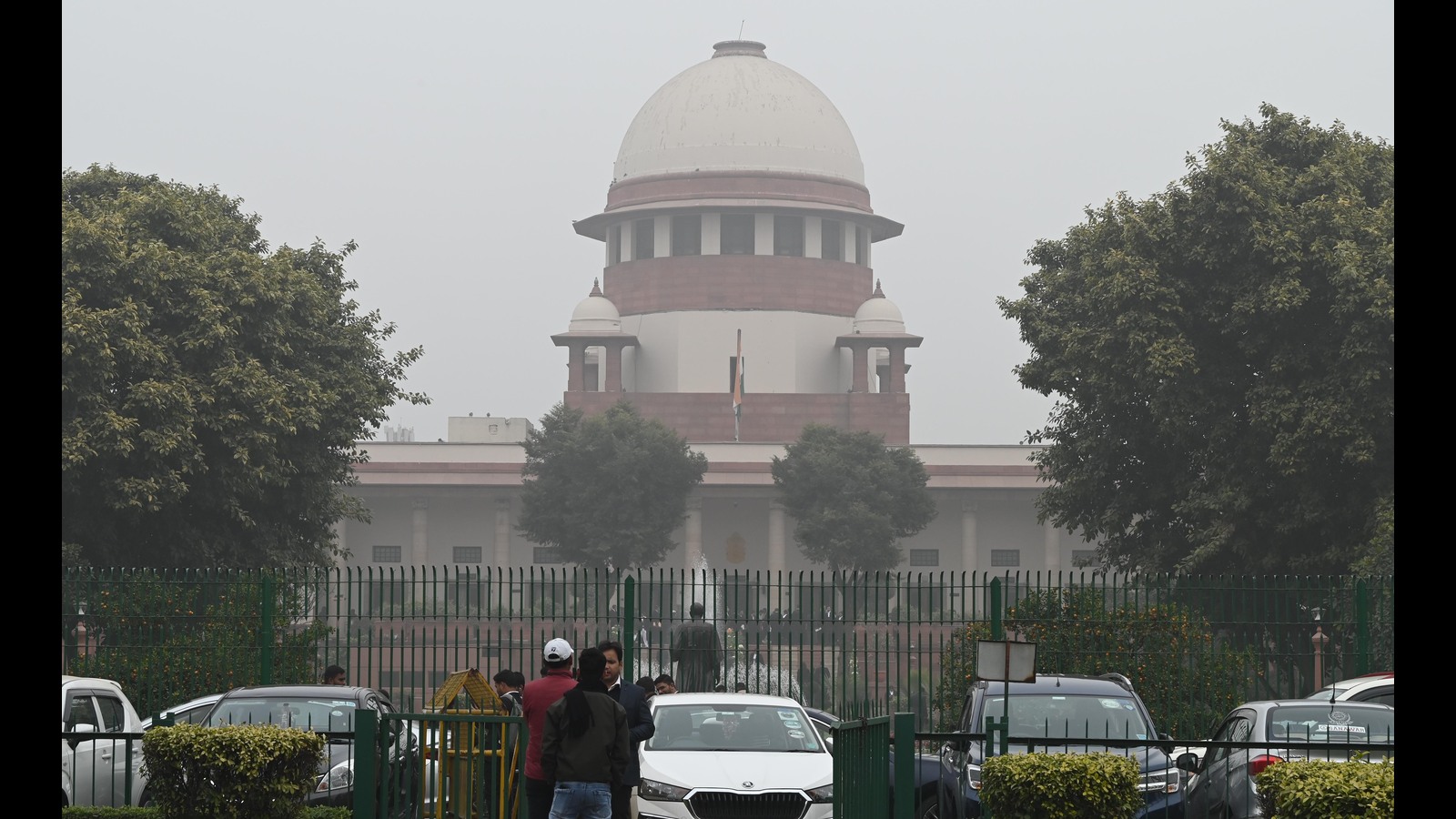 SC stays proceedings before Cal HC benches amid tussle - Vimarsana News