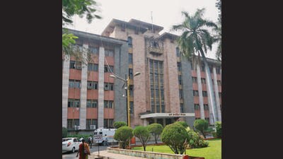 Considering that the Municipal commissioner, who also serves as administrator, has alerted all the department heads to push ahead with the development works across the city. (REPRESENTATIVE PIC) Considering that the Municipal commissioner, who also serves as administrator, has alerted all the department heads to push ahead with the development works across the city. (REPRESENTATIVE PIC)