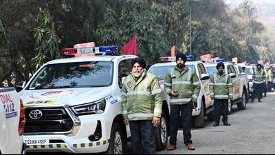 Police personnel stand by their vehicles as Punjab CM Bhagwant Mann launched the ‘Sadak Surakhya Force’ (SSF), in Jalandhar on Saturday. (ANI) Police personnel stand by their vehicles as Punjab CM Bhagwant Mann launched the ‘Sadak Surakhya Force’ (SSF), in Jalandhar on Saturday. (ANI)
