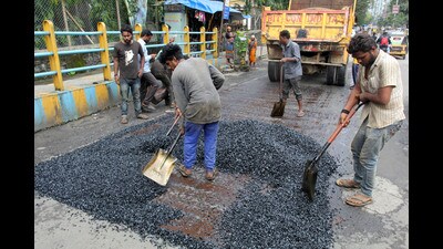 Recarpeting of Phirni road and re-construction of internal gullies in Kaimbwala were major works that will give big relief to local residents, said the outgoing Chandigarh mayor. (HT Photo/for representation only ) Recarpeting of Phirni road and re-construction of internal gullies in Kaimbwala were major works that will give big relief to local residents, said the outgoing Chandigarh mayor. (HT Photo/for representation only )