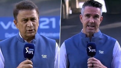 Sunil Gavaskar and Kevin Pietersen Sunil Gavaskar and Kevin Pietersen