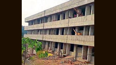 The original deadline for the centre’s construction was February 2022, but the work is still incomplete. (HT PHOTO) The original deadline for the centre’s construction was February 2022, but the work is still incomplete. (HT PHOTO)