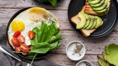 Nutritionist Bhakti Arora Kapoor says fuelling your day with a hormone-loving breakfast sets the tone for balanced well-being. (Freepik) Nutritionist Bhakti Arora Kapoor says fuelling your day with a hormone-loving breakfast sets the tone for balanced well-being. (Freepik)