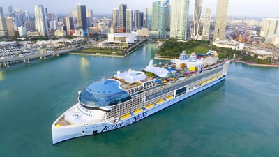 'Icon of the Seas'- the world's largest cruise ship- measures nearly 365 meters from bow to stern. (Royal Caribbean) 'Icon of the Seas'- the world's largest cruise ship- measures nearly 365 meters from bow to stern. (Royal Caribbean)