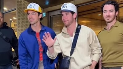 (L-R) Joe Jonas, Nick Jonas and Kevin Jonas were spotted at the Mumbai airport. (L-R) Joe Jonas, Nick Jonas and Kevin Jonas were spotted at the Mumbai airport.