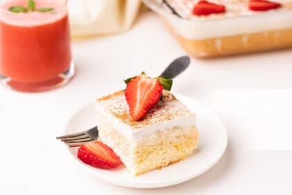 Strawberry tres leches Strawberry tres leches