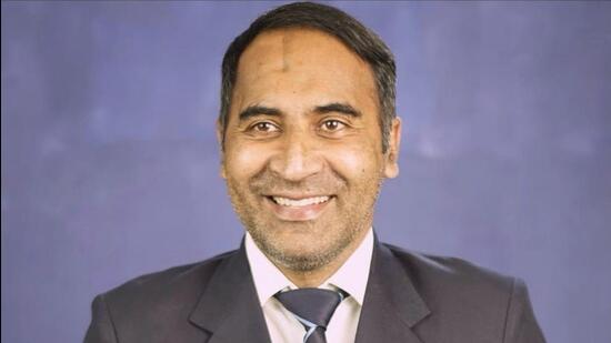 Sukhbir Singh Gill, Chandigarh’s first hockey Olympian, loses battle to brain tumour. The former Indian midfielder breathed his last at his residence in Sector 49 on Friday afternoon. (HT File)