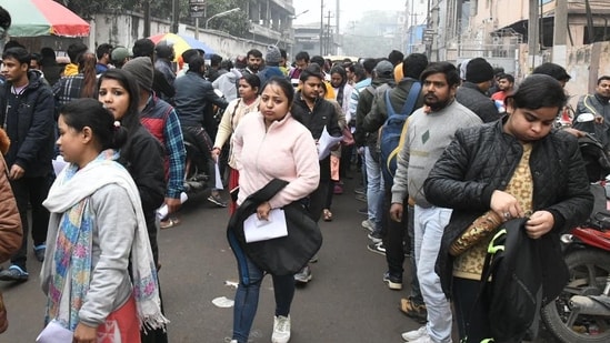 sbi clerk prelims 2024 result live: sbi junior associate results, direct link, cut off, scorecard at sbi.co.in