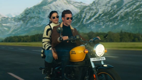 Deepika Padukone and Hrithik Roshan in a still from Fighter.