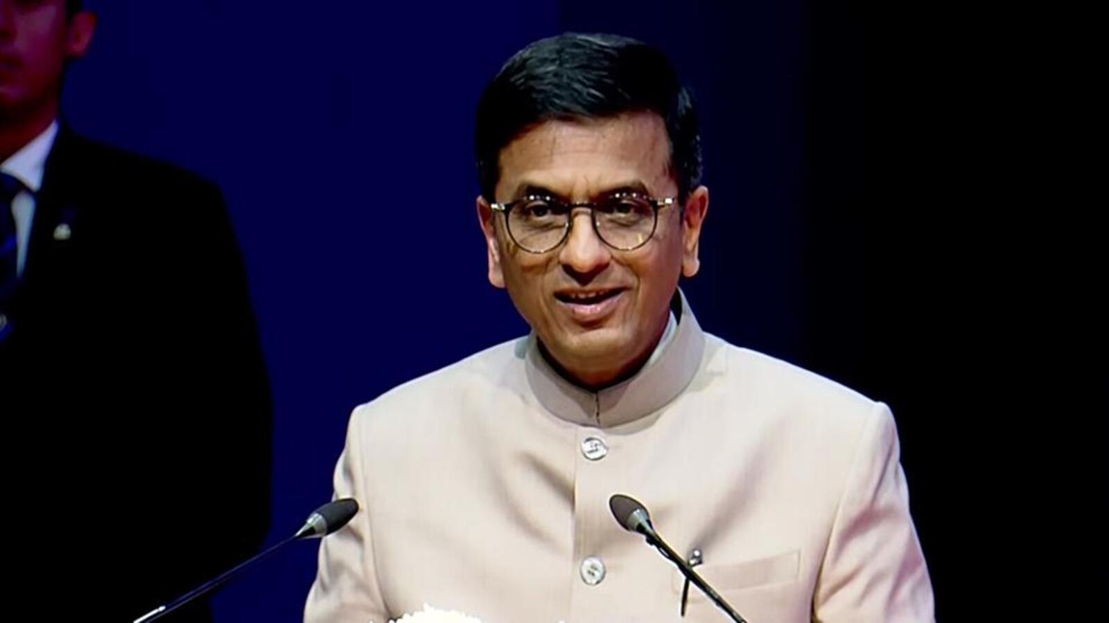 Judges must judge free of social, political pressure and inherent biases: CJI - Vimarsana News