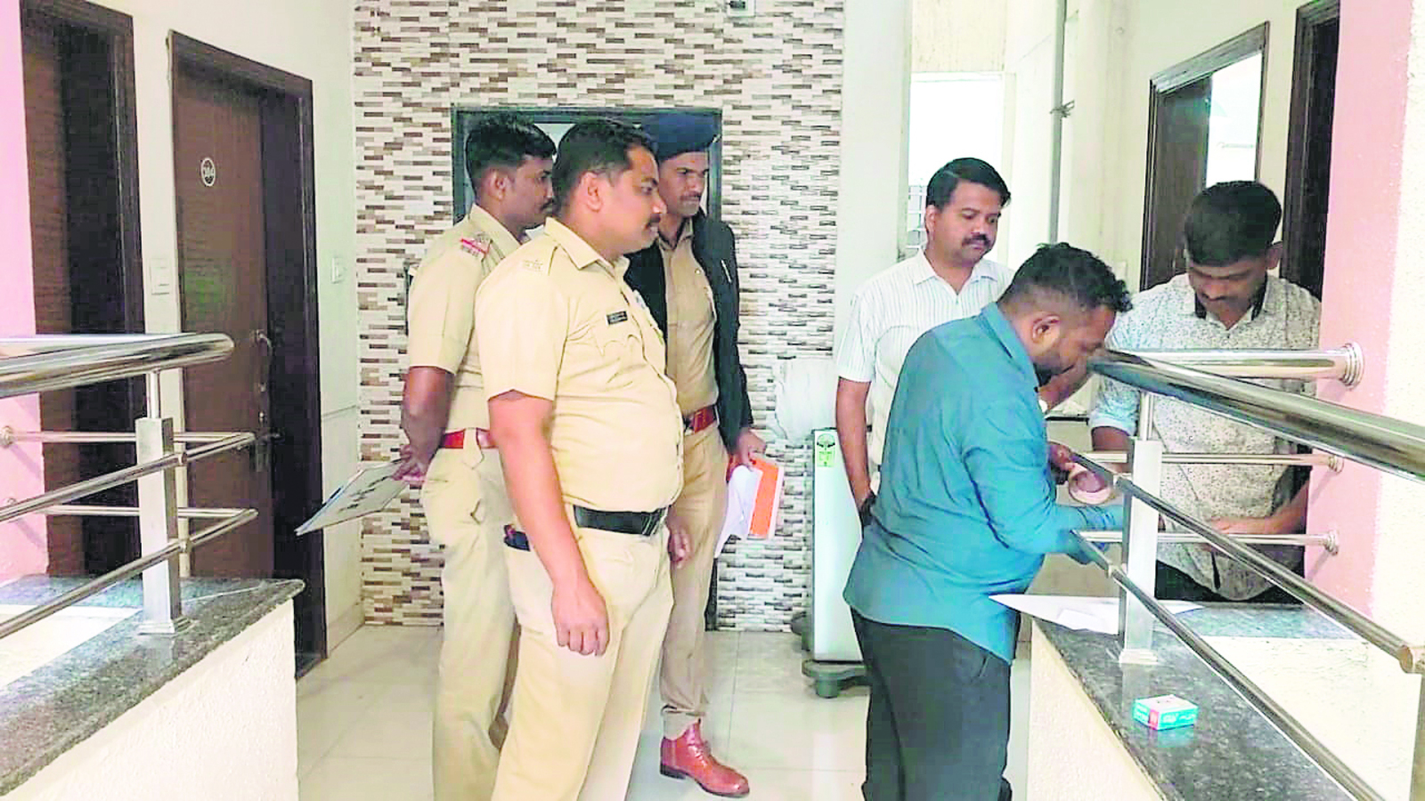 Woman techie shot dead inside hotel room near Pune, suspect friend arrested - Vimarsana News