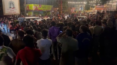 A crowd gathered in front of Puttur town police station and demanded that the man be handed over to them (HT)