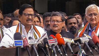 AICC leader Mukul Wasnik and Tamil Nadu Congress chief K S Alagiri during a press conference in Chennai on Sunday. (PTI) AICC leader Mukul Wasnik and Tamil Nadu Congress chief K S Alagiri during a press conference in Chennai on Sunday. (PTI)