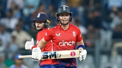 England's skipper Heather Knight and Charlie Dean run between the wickets (England Cricket Twitter) England's skipper Heather Knight and Charlie Dean run between the wickets (England Cricket Twitter)