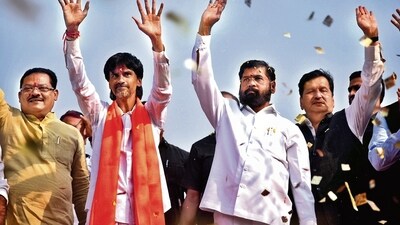 Maratha quota activist Manoj Jarange Patil with Maharashtra CM Eknath Shinde in Navi Mumbai on Saturday. (Bachchan Kumar/HT Photo) Maratha quota activist Manoj Jarange Patil with Maharashtra CM Eknath Shinde in Navi Mumbai on Saturday. (Bachchan Kumar/HT Photo)