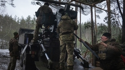 Ukrainian servicemen fires a self-propelled howitzer "Bohdana" towards Russian positions near Bakhmut, Ukraine, Donetsk region, Ukraine, (AP) Ukrainian servicemen fires a self-propelled howitzer "Bohdana" towards Russian positions near Bakhmut, Ukraine, Donetsk region, Ukraine, (AP)