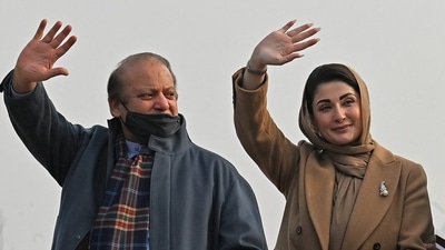 Pakistan's former Prime Minister and leader of Pakistan Muslim League Nawaz (PMLN) party Nawaz Sharif (L) and his daughter Maryam Nawaz (AFP) Pakistan's former Prime Minister and leader of Pakistan Muslim League Nawaz (PMLN) party Nawaz Sharif (L) and his daughter Maryam Nawaz (AFP)
