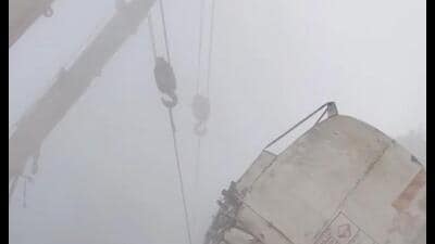 The tanker that overturned being lifted in Lucknow. (Sourced) The tanker that overturned being lifted in Lucknow. (Sourced)