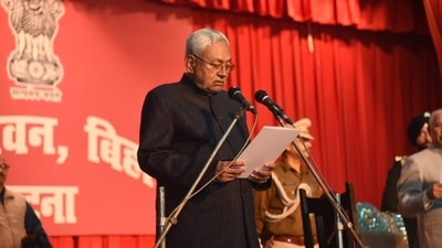 Nitish Kumar on Sunday took the oath as the chief minister of Bihar for a record ninth time after resigning on the same day, breaking ties with Lalu Prasad Yadav's Rashtriya Janata Dal (RJD), and returning to the BJP-led NDA. (HT Photo/Santosh Kumar) Nitish Kumar on Sunday took the oath as the chief minister of Bihar for a record ninth time after resigning on the same day, breaking ties with Lalu Prasad Yadav's Rashtriya Janata Dal (RJD), and returning to the BJP-led NDA. (HT Photo/Santosh Kumar)