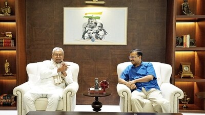 Bihar chief minister Nitish Kumar with his Delhi counterpart Arvind Kejriwal. (ANI) Bihar chief minister Nitish Kumar with his Delhi counterpart Arvind Kejriwal. (ANI)