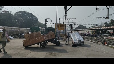 Pune railway division spokesperson Rampal Barpagga was not available for comments on the issue. (HT PHOTO) Pune railway division spokesperson Rampal Barpagga was not available for comments on the issue. (HT PHOTO)