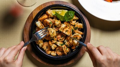 Beat Monday blues by whipping up these 3 irresistible meat and seafood recipes at home (Photo by Farhad Ibrahimzade on Unsplash) Beat Monday blues by whipping up these 3 irresistible meat and seafood recipes at home (Photo by Farhad Ibrahimzade on Unsplash)