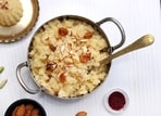 Prepare this soft halwa and garnish it with saffron and almonds (Shutterstock)