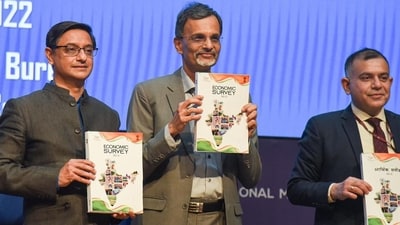Chief Economic Advisor V Anantha Nageswaran along with Principal Economic Adviser Sanjeev Sanyal and Rajiv Mishra show the Economic Survey 2021-22, (PTI) Chief Economic Advisor V Anantha Nageswaran along with Principal Economic Adviser Sanjeev Sanyal and Rajiv Mishra show the Economic Survey 2021-22, (PTI)