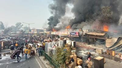 Efforts on to douse the blaze at the furniture market in Sector 53, Chandigarh, on Tuesday morning. (Sanjeev Sharma/HT)