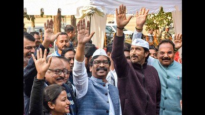Jharkhand Chief Minister Hemant Soren with JMM MLAs after paying tribute to Mahatma Gandhi on his death anniversary, in Ranchi on Tuesday. (PTI)