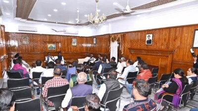 Soren returned to Ranchi late Monday night and called a meeting of JMM lawmakers. (HT PHOTO)