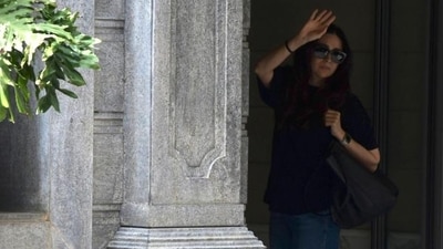 Karisma Kapoor was spotted at her mom Babita's residence in Mumbai on Tuesday. She recently performed at the Filmfare Awards. Karisma Kapoor was spotted at her mom Babita's residence in Mumbai on Tuesday. She recently performed at the Filmfare Awards. 