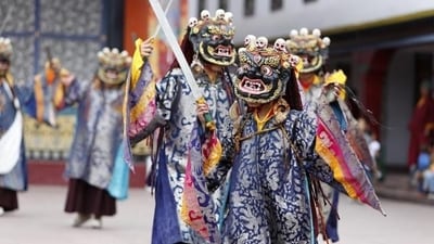 During the festival, individuals present offerings to the deities and offer prayers to request blessings and tranquillity for the year ahead. (Shutterstock) During the festival, individuals present offerings to the deities and offer prayers to request blessings and tranquillity for the year ahead. (Shutterstock)