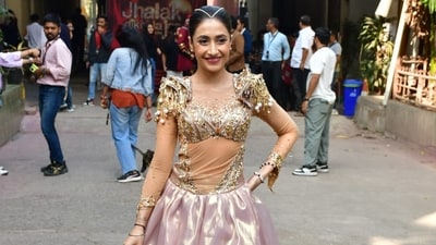 Dhanashree Verma is one of the participants of Jhalak Dikhhla Jaa and was spotted ahead of her dance performance on Tuesday. She is the wife of cricketer Yuzvendra Chahal. Dhanashree Verma is one of the participants of Jhalak Dikhhla Jaa and was spotted ahead of her dance performance on Tuesday. She is the wife of cricketer Yuzvendra Chahal. 
