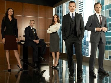 Suits starred Rick Hoffman as Louis Litt, Gina Torres as Jessica Pearson, Gabriel Macht as Harvey Specter, Patrick J. Adams as Mike Ross, Meghan Markle as Rachel Zane, and Sarah Rafferty as Donna Paulsen. Suits starred Rick Hoffman as Louis Litt, Gina Torres as Jessica Pearson, Gabriel Macht as Harvey Specter, Patrick J. Adams as Mike Ross, Meghan Markle as Rachel Zane, and Sarah Rafferty as Donna Paulsen.