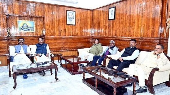 Jharkhand CM Hemant Soren meets party members at official residence in Ranchi. (ANI) Jharkhand CM Hemant Soren meets party members at official residence in Ranchi. (ANI)