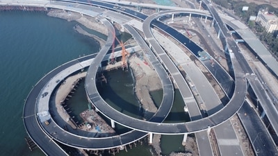 Mumbai, India. Jan 31,2024 - Marine Drive to Worli, 10.58 Km stretch of Mumbai Coastal Road open by around February month.This road will enable vehicles to travel at speeds of up to 80 km/h, although the design allows for speeds of 100 km/h. It is considered to be the most expensive project of the BMC yet. It will connect the Marine Drive area in south Mumbai to Kandivali, a western suburb, via the existing Bandra Worli Sea Link. Jan 31,2024. (Photo by Raju Shinde/HT Photo)