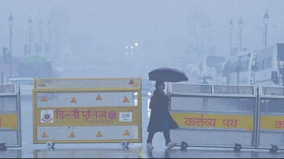 At Kartavya Path during rain in New Delhi on Wednesday. (Hindustan Times) At Kartavya Path during rain in New Delhi on Wednesday. (Hindustan Times)