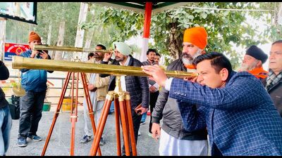 Gurdaspur deputy commissioner Himanshu Aggarwal at the darshan asthan. (HT photo) Gurdaspur deputy commissioner Himanshu Aggarwal at the darshan asthan. (HT photo)