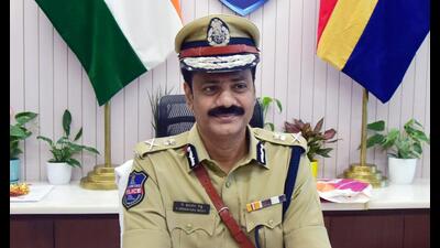 Hyderabad police commissioner Kothakota Srinivas Reddy. (ANI) Hyderabad police commissioner Kothakota Srinivas Reddy. (ANI)