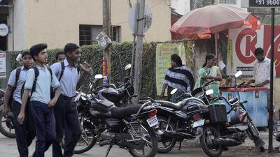 In January 1932, the police in Pune were alerted that hawkers who conducted business outside certain schools were allegedly using papers with inflammatory speeches printed on them to wrap roasted peanuts and sliced fruits. ((PIC FOR REPRESENTATION)) In January 1932, the police in Pune were alerted that hawkers who conducted business outside certain schools were allegedly using papers with inflammatory speeches printed on them to wrap roasted peanuts and sliced fruits. ((PIC FOR REPRESENTATION))