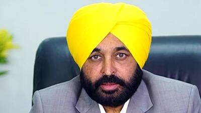 Punjab chief minister Bhagwant Mann, who was talking to select reporters after a meeting in Chandigarh, termed the mayoral elections “an example of murder of democracy”. (ANI) Punjab chief minister Bhagwant Mann, who was talking to select reporters after a meeting in Chandigarh, termed the mayoral elections “an example of murder of democracy”. (ANI)
