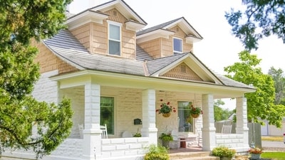 A recent survey by American Home Shield (AHS) found that the nation's most expensive communities are in California, Florida, and New York. (Unsplash)