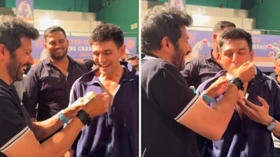 Kartik Aaryan shared an adorable moment with Kabir Khan. Kartik Aaryan shared an adorable moment with Kabir Khan.