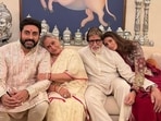 Abhishek Bachchan, Jaya Bachchan, Amitabh Bachchan and Shweta Bachchan pose in an old picture. Abhishek Bachchan, Jaya Bachchan, Amitabh Bachchan and Shweta Bachchan pose in an old picture.