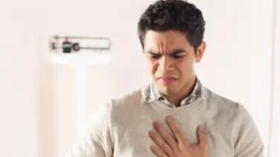 Food items such as citrus fruits, chocolates and tomatoes can trigger heartburn. We should consume a balanced diet with fruits, vegetables and grains that can keep the body alkaline. (Unsplash) Food items such as citrus fruits, chocolates and tomatoes can trigger heartburn. We should consume a balanced diet with fruits, vegetables and grains that can keep the body alkaline. (Unsplash)